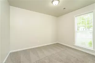 4403 Pleasant Valley Rd, Greensboro, NC 27406 - Photo 13