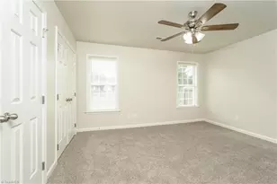 4403 Pleasant Valley Rd, Greensboro, NC 27406 - Photo 9