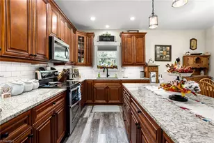 196 8th Ave, New London, NC 28127 - Photo 9