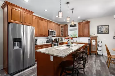 196 8th Avenue, New London, NC 28127 - Photo 9