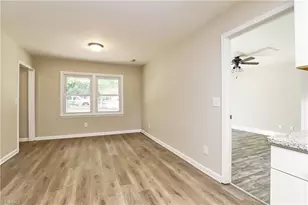 2108 Cottage Pl, Greensboro, NC 27455 - Photo 9