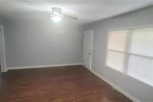 1101 Lawson St, Eden, NC 27288 - Photo 9