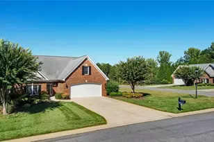 107 Sunny Pl, Reidsville, NC 27320 - Photo 9