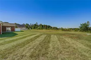 107 Sunny Pl, Reidsville, NC 27320 - Photo 35