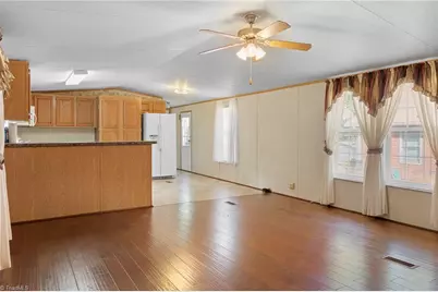 128 Saint Albans Lane, Lexington, NC 27292 - Photo 11