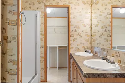 128 Saint Albans Lane, Lexington, NC 27292 - Photo 23