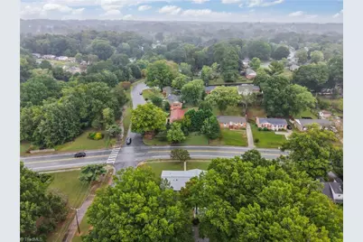 2400 Four Seasons Boulevard, Greensboro, NC 27407 - Photo 33