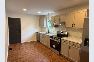 411 Doak Street, Thomasville, NC 27360 - Photo 3