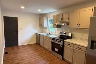 411 Doak St, Thomasville, NC 27360 - Photo 3