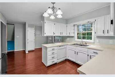 5115 Edinborough Road, Greensboro, NC 27406 - Photo 13