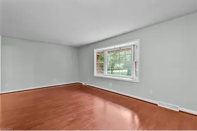 5115 Edinborough Road, Greensboro, NC 27406 - Photo 5