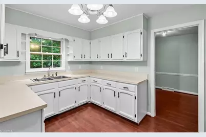 5115 Edinborough Road, Greensboro, NC 27406 - Photo 15