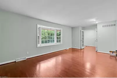 5115 Edinborough Road, Greensboro, NC 27406 - Photo 9