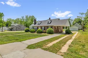 318 S Fayetteville St, Liberty, NC 27298 - Photo 3