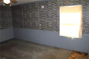 1116 Kentmere Rd, Greensboro, NC 27406 - Photo 19