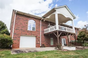 148 Magnolia Dr, North Wilkesboro, NC 28659 - Photo 11