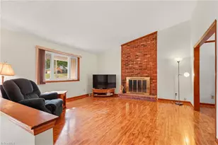 6433 Lamshire Rd, Kernersville, NC 27284 - Photo 7