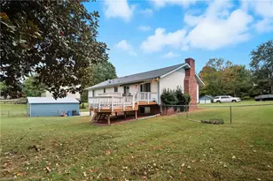 6433 Lamshire Rd, Kernersville, NC 27284 - Photo 35