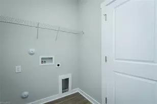 409 E Lee Ave, Yadkinville, NC 27055 - Photo 5