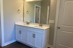 413 E Lee Ave, Yadkinville, NC 27055 - Photo 25