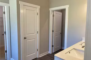 413 E Lee Ave, Yadkinville, NC 27055 - Photo 23