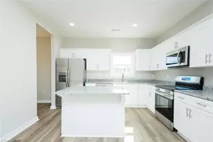 415 E Lee Ave, Yadkinville, NC 27055 - Photo 3