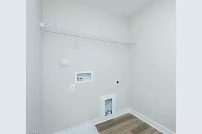 415 E Lee Avenue, Yadkinville, NC 27055 - Photo 17