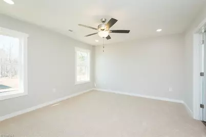 415 E Lee Avenue, Yadkinville, NC 27055 - Photo 19