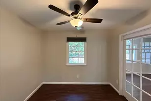 815 Meadowstone Dr, Winston-Salem, NC 27104 - Photo 3