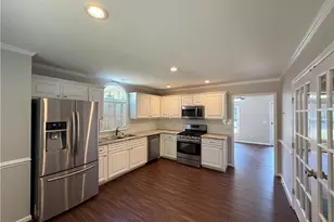 815 Meadowstone Dr, Winston-Salem, NC 27104 - Photo 7