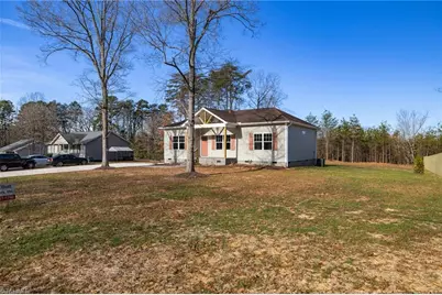 1923 South Avenue, Eden, NC 27288 - Photo 5