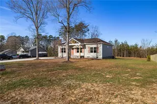 1923 South Ave, Eden, NC 27288 - Photo 5