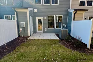 1240 Hammond Dr, Mebane, NC 27302 - Photo 15