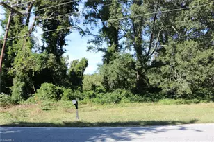 2058 Bishop Rd, Greensboro, NC 27406 - Photo 11