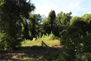 2058 Bishop Rd, Greensboro, NC 27406 - Photo 13