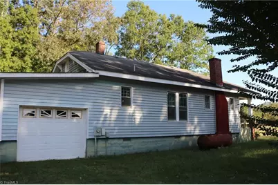 2058 Bishop Road, Greensboro, NC 27406 - Photo 5