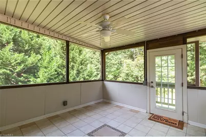 8916 Grove Park Drive, Oak Ridge, NC 27310 - Photo 25