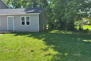 312 Stokes St, Burlington, NC 27215 - Photo 7