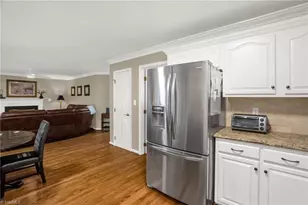 18 Creekstone Ct, Greensboro, NC 27407 - Photo 13