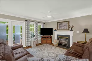 18 Creekstone Ct, Greensboro, NC 27407 - Photo 15