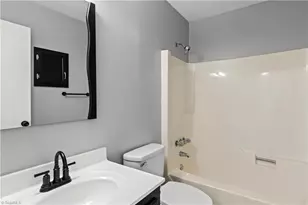 370 Vista Cir, Winston-Salem, NC 27106 - Photo 15