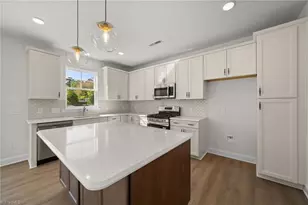 924 Star Gate Dr, Kernersville, NC 27284 - Photo 15