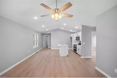 107 College Street, Thomasville, NC 27360 - Photo 19