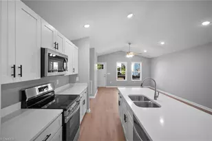 107 College St, Thomasville, NC 27360 - Photo 23