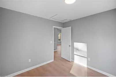 107 College Street, Thomasville, NC 27360 - Photo 7