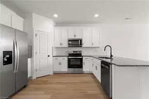 106 Indian Wls Ct, Harmony, NC 28634 - Photo 7