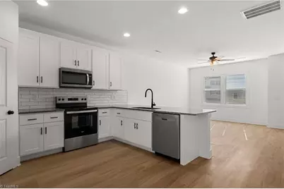 106 Indian Wells Court, Harmony, NC 28634 - Photo 11