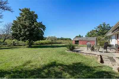 8578 Nc Highway 87, Reidsville, NC 27320 - Photo 17