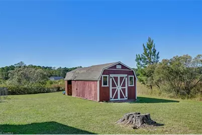 8578 Nc Highway 87, Reidsville, NC 27320 - Photo 23