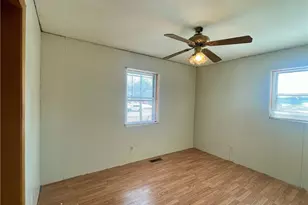 217 Lakeview Drive E, Thomasville, NC 27360 - Photo 11